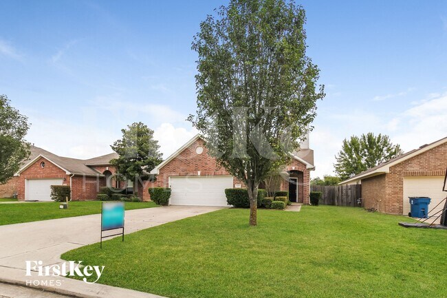 Building Photo - 18490 Sunrise Pines Dr