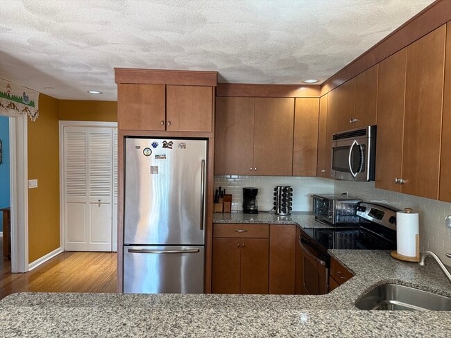 Building Photo - 1 Carnation Cir