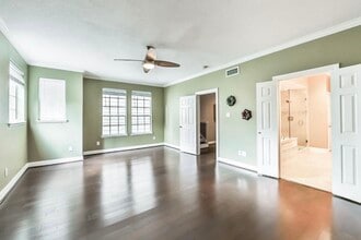 Building Photo - 415 Asbury St