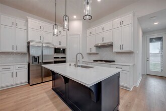 Building Photo - 11430 Gossamer Wing Ln
