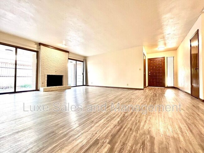 Foto del edificio - 8025 NW 104th St