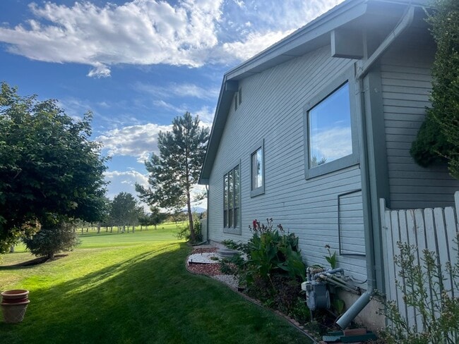 Foto del edificio - 4498 W Skye Dr