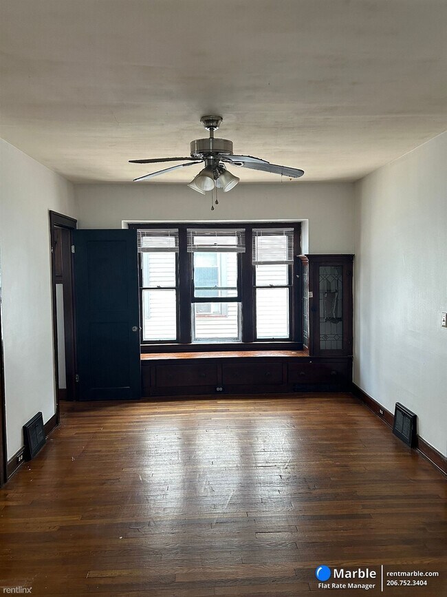 Foto del edificio - 2 br, 1 bath House - 4421 Henritze Ave