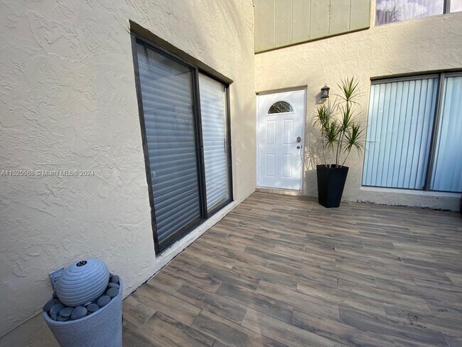 Building Photo - 6979 SW 110th Ct