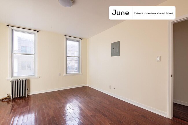 Foto del edificio - Room in Shared 3 bed/1 bath home
