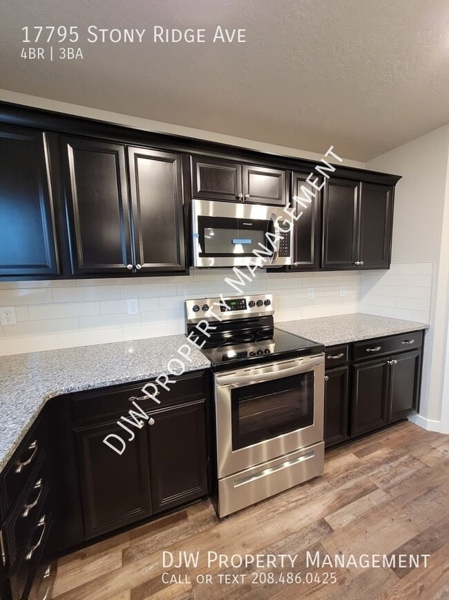 Building Photo - Search. See. Love!! Beautiful Nampa Home!