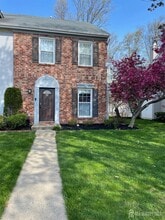 Building Photo - 399 Hadleigh Ln