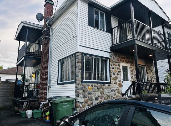 Building Photo - 6 Av 67E