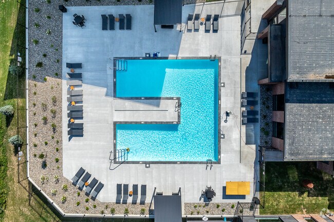 Foto del edificio - Reserve At Jordan Creek