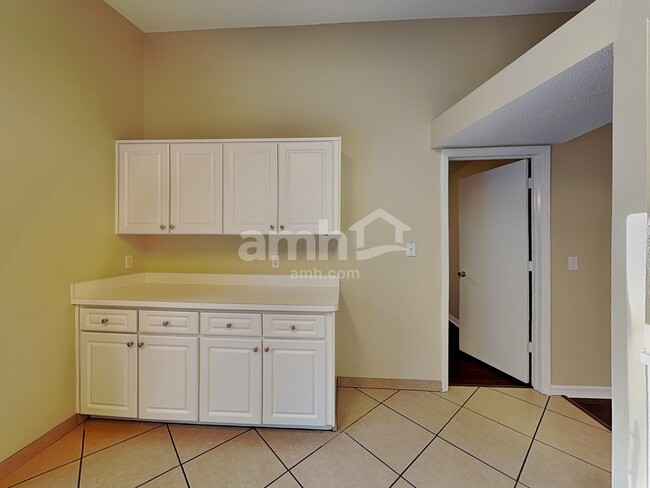 Foto del edificio - 7831 Chadwick Dr