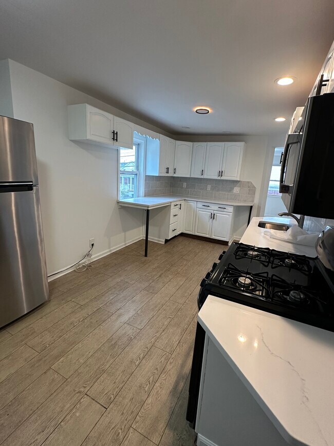 Cocina - 94 Carlton Ave