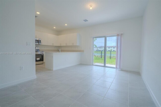 Foto del edificio - 2752 SE 26th Ave