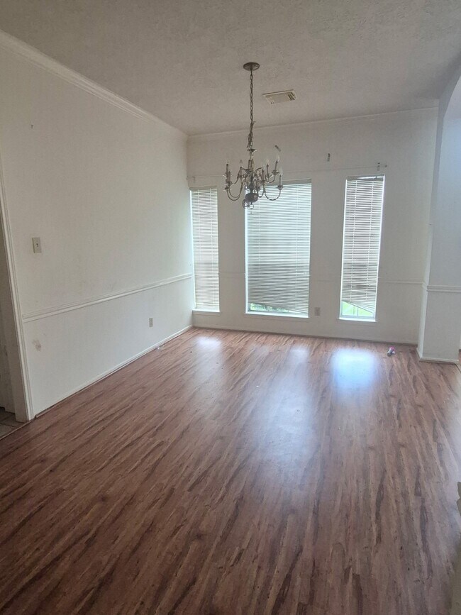 Foto del edificio - 6726 Trimstone Dr