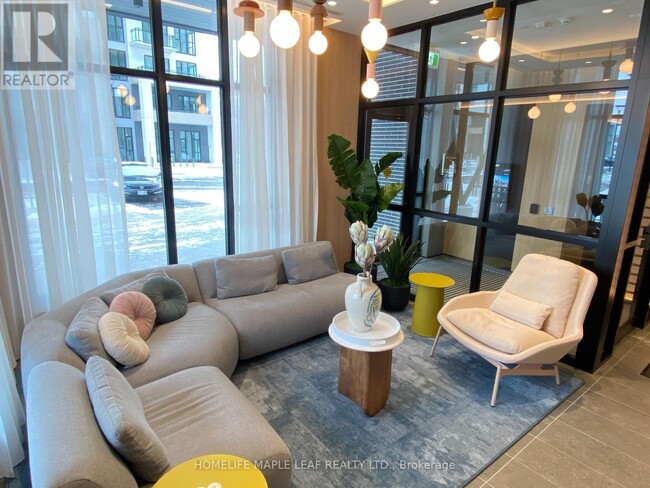 Building Photo - 720 Whitlock Ave