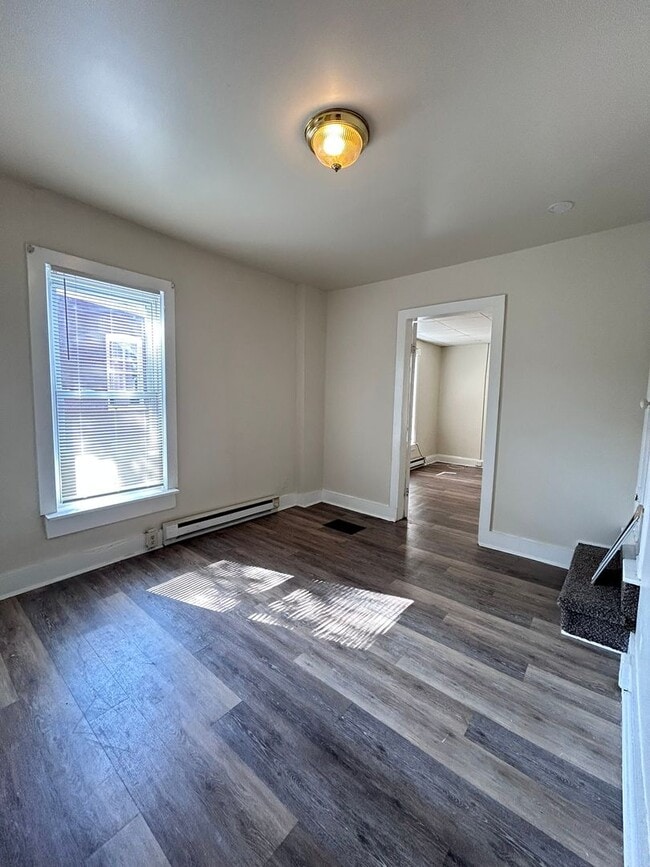 Building Photo - 9 E Lee St