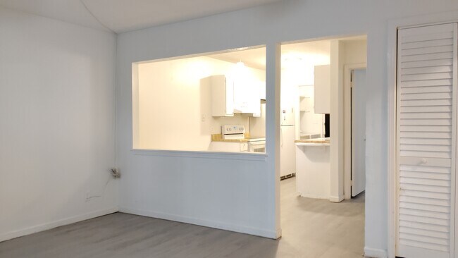 Foto del edificio - 755 Burcale Rd