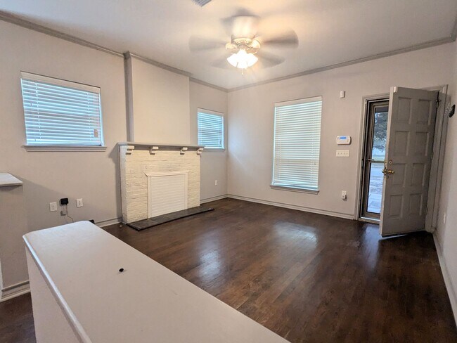 Foto del edificio - NOW AVAILABLE!  3 Bed, 1 Bath on Arkansas ...