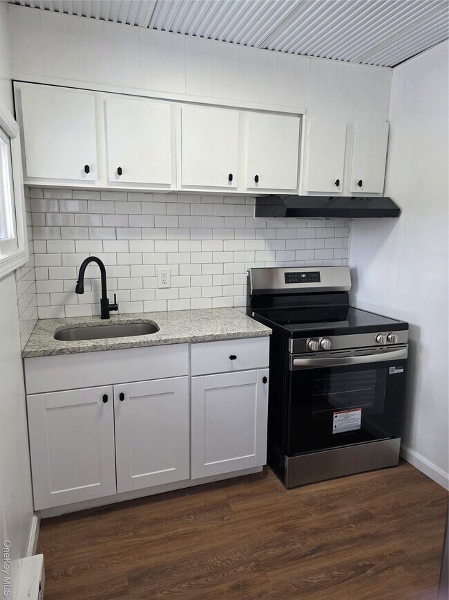 Foto del edificio - 1265 US-6