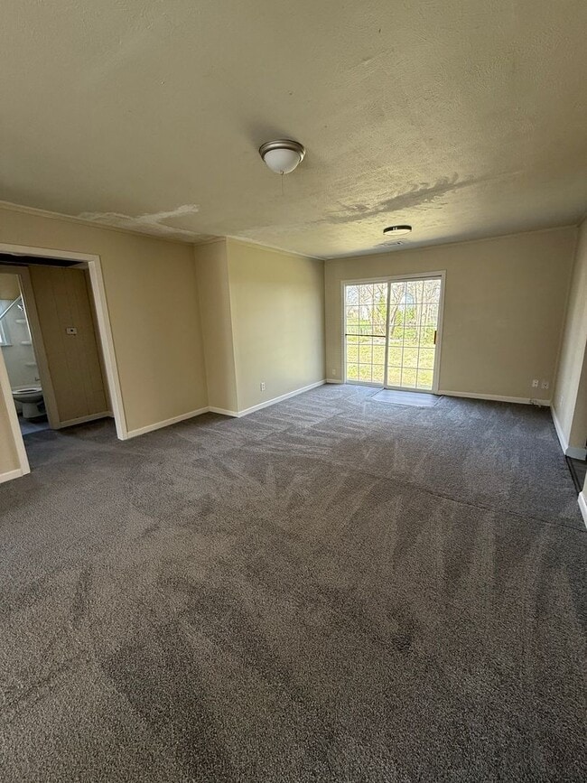 Building Photo - 2036 Margybeth Ave