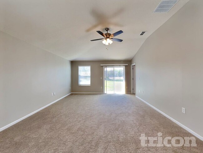 Foto del edificio - 2858 Buck Creek Pl