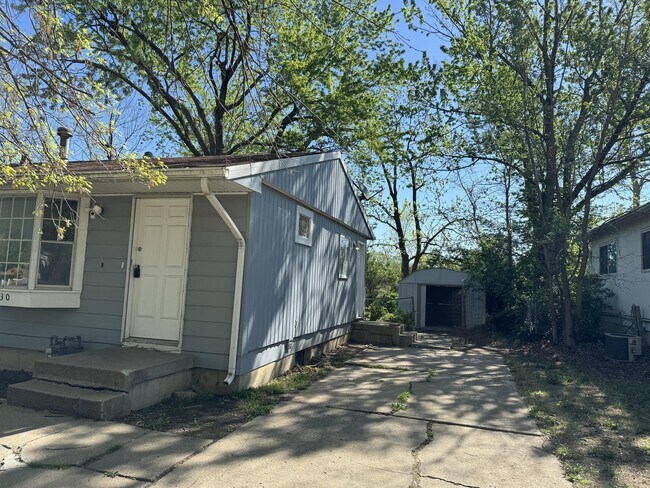 Foto del edificio - 830 SE Eastgate Dr