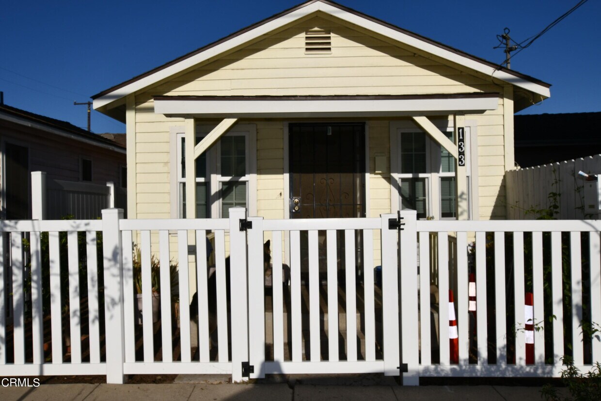 133 S 11th St, Santa Paula, CA 93060 Townhome Rentals in Santa Paula