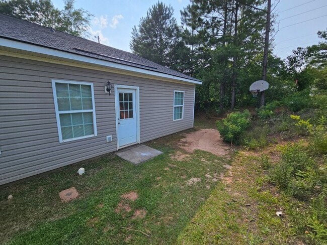 Foto del edificio - 3096 Mobley Bridge Rd