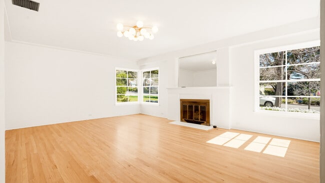 Building Photo - 1755 Craig Ave