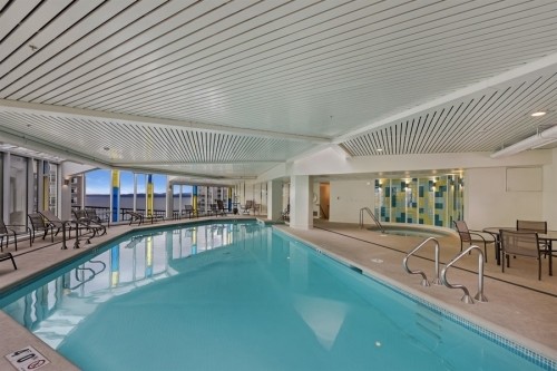 Building Photo - Bay Vista Tower - 1 bedroom + den