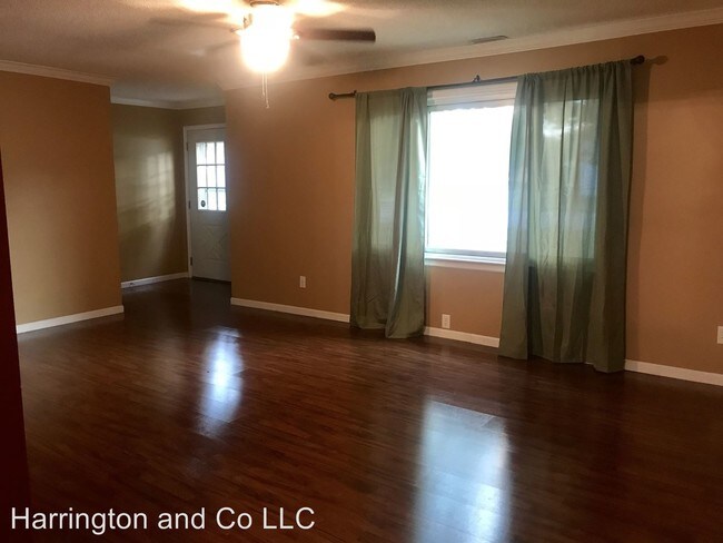 Foto del edificio - 3 br, 1 bath House - 628 Walnut Street