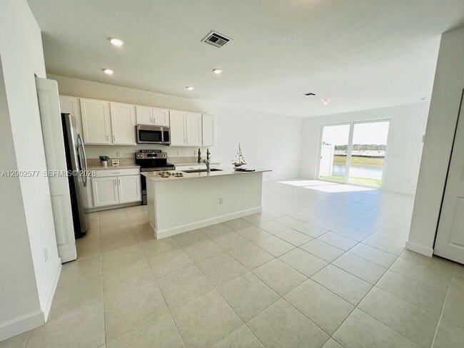 Foto del edificio - 212 SE Woodbark St
