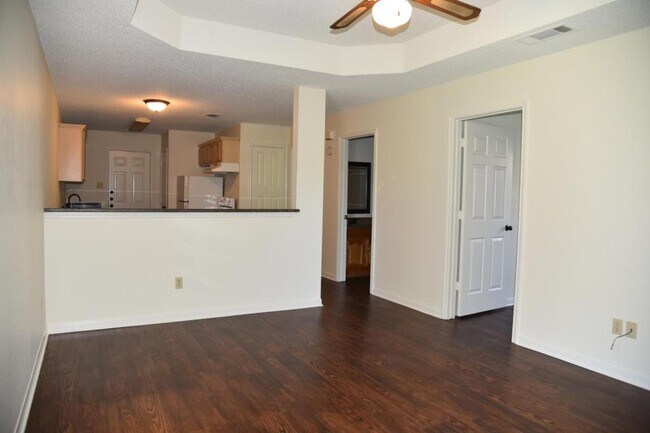 Foto del edificio - 1530 Northwood Blvd