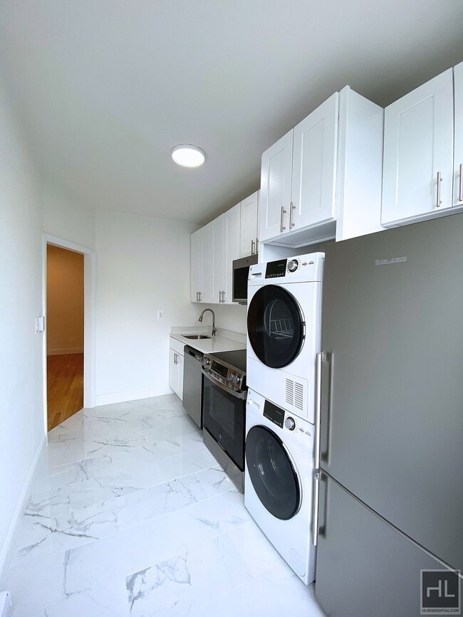 Foto del edificio - BAY RIDGE AVENUE
