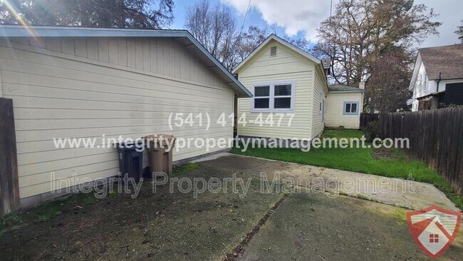 Foto del edificio - 815 SW 4th St