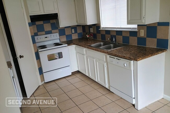 Foto del edificio - 4306 Tylergate Dr