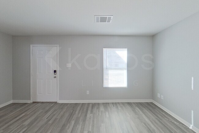 Building Photo - 15569 Briar Forest Dr