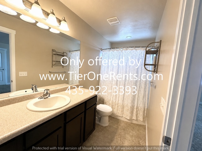 Building Photo - NO DEPOSIT option available for qualified renters!