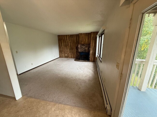 Building Photo - 816 W 23rd, (Buttecrest)-6