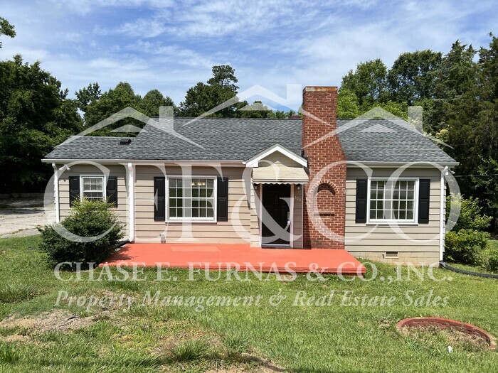 Foto principal - 304 Cedar Springs Rd