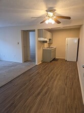 Building Photo - 3883-3885 Bennett Rd