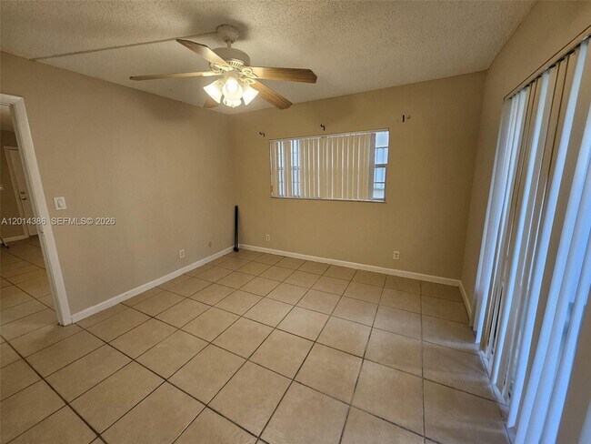 Foto del edificio - 4129 NW 88th Ave