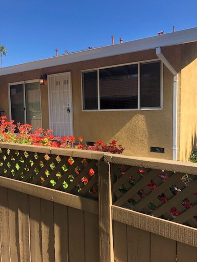 Foto del edificio - 2 br, 1 bath House - 5008 BREMNER WAY
