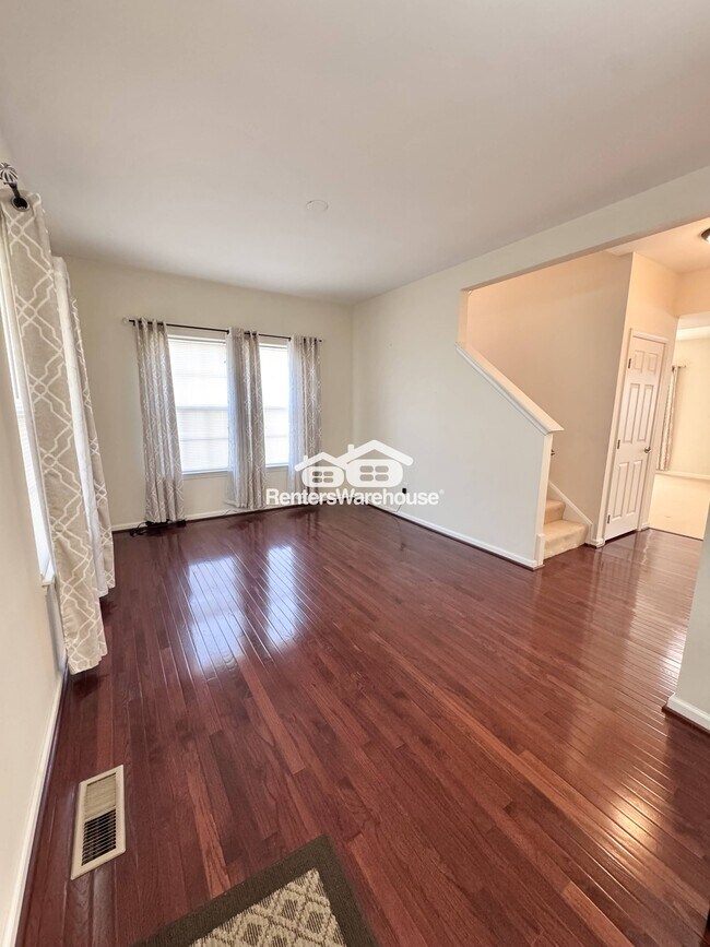 Foto del edificio - 3238 Ridgeway Pl