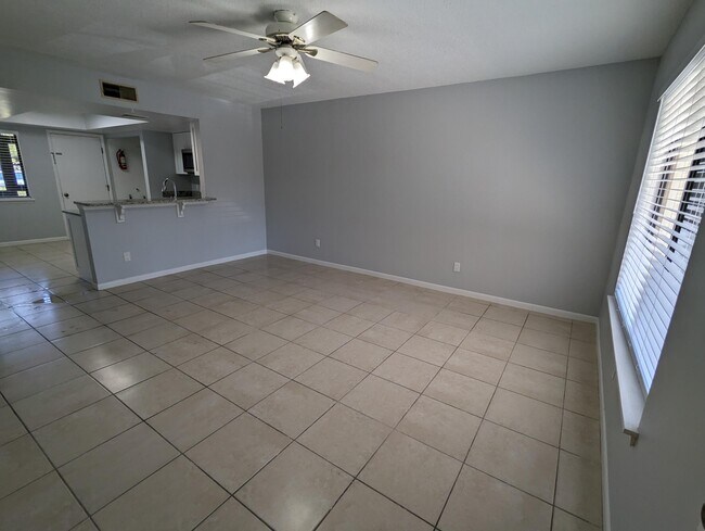 Foto del edificio - 1515 Huntington Ln