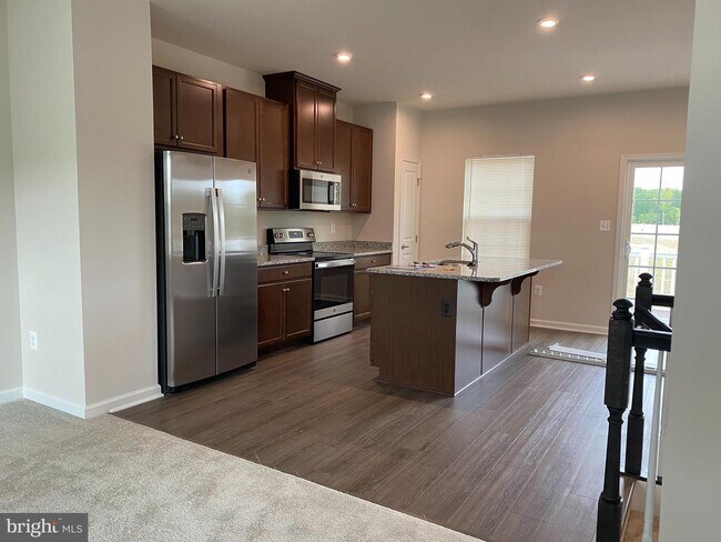Building Photo - 2677 Bears Den Dr