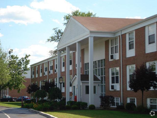 Primary Photo - Boulevard Club Apartments