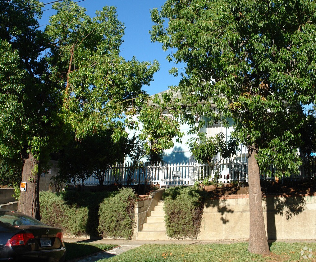 Foto del edificio - 1123-1125 Waterloo St