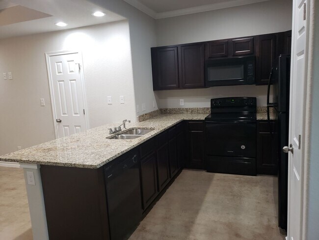 Foto del edificio - Town home for rent