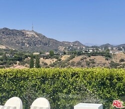 Building Photo - 2752 N Stone View Ct