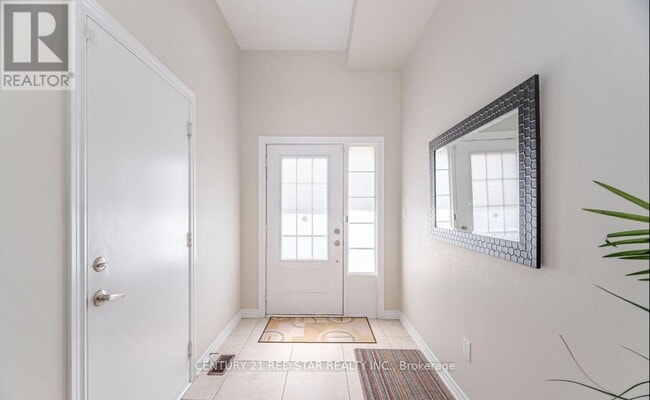 Building Photo - 2530 Countryside Dr